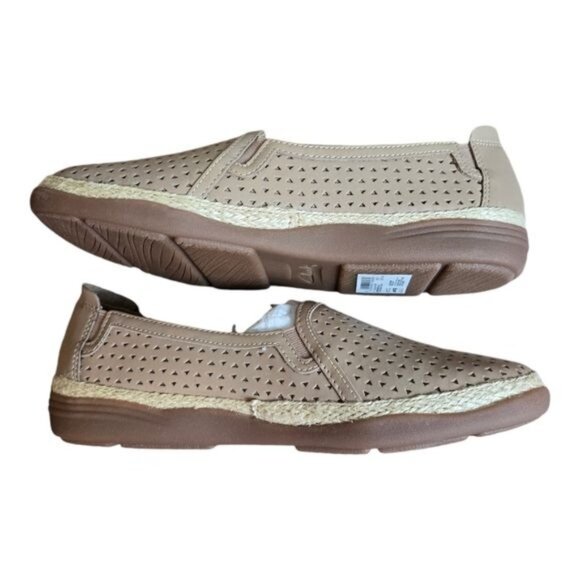 Clarks Elaina Ruby Loafers Leather Uppers Warm Beige 7.5 Wide Contemporary Work - Picture 5 of 14